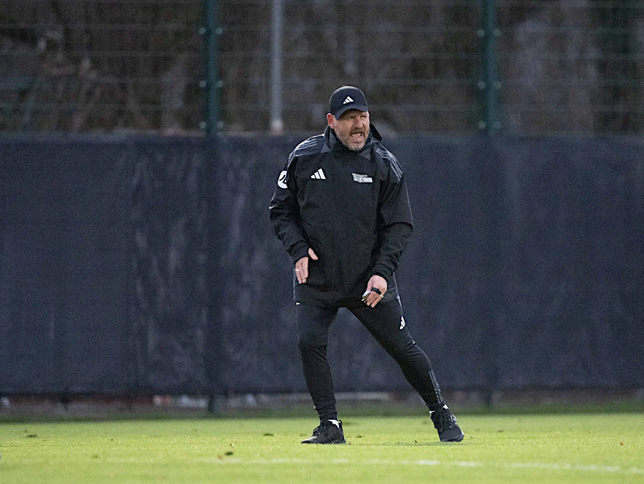 So kennen ihn alle! Steffen Baumgart unter Volldampf! Donnerstag leitete er das erste Training beim 1. FC Union.