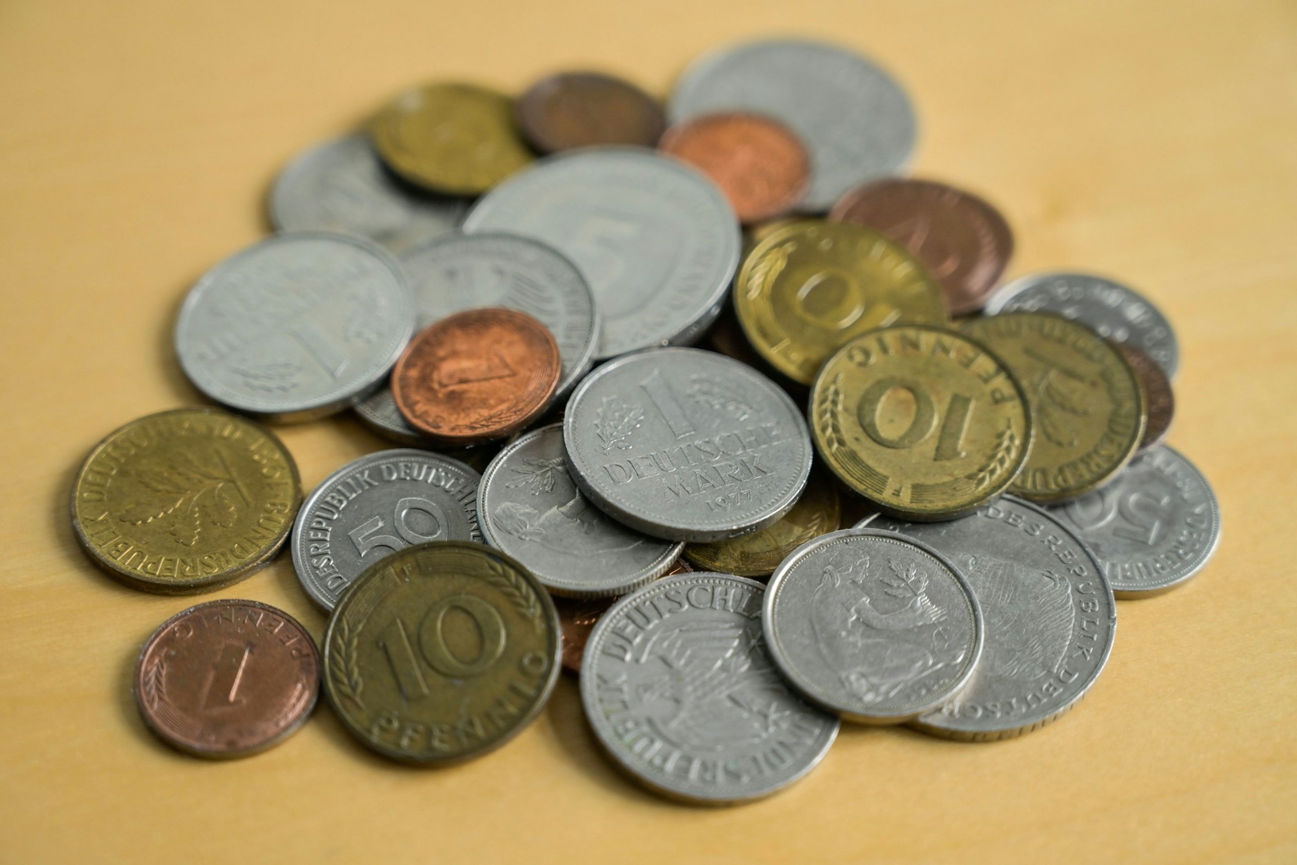 D-Mark-Münzen sind längst Kult. Einige Exemplare sind viel Geld wert.