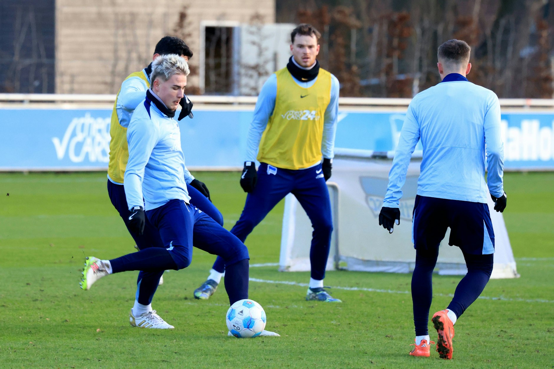 Herthas rechter Flügelflitzer Marten Winkler machte das Donnerstag das volle Trainingsprogramm nach langer Leidenszeit mit.