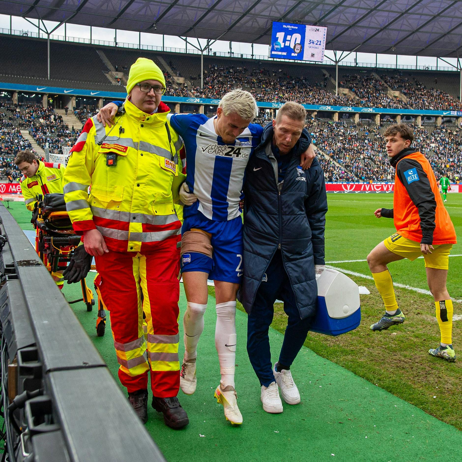 Das tut beim Hinsehen weh! Marten Winkler erlitt beim 2:2 gegen Ulm nach einer halben Stunde einen Muskelfaserriss.