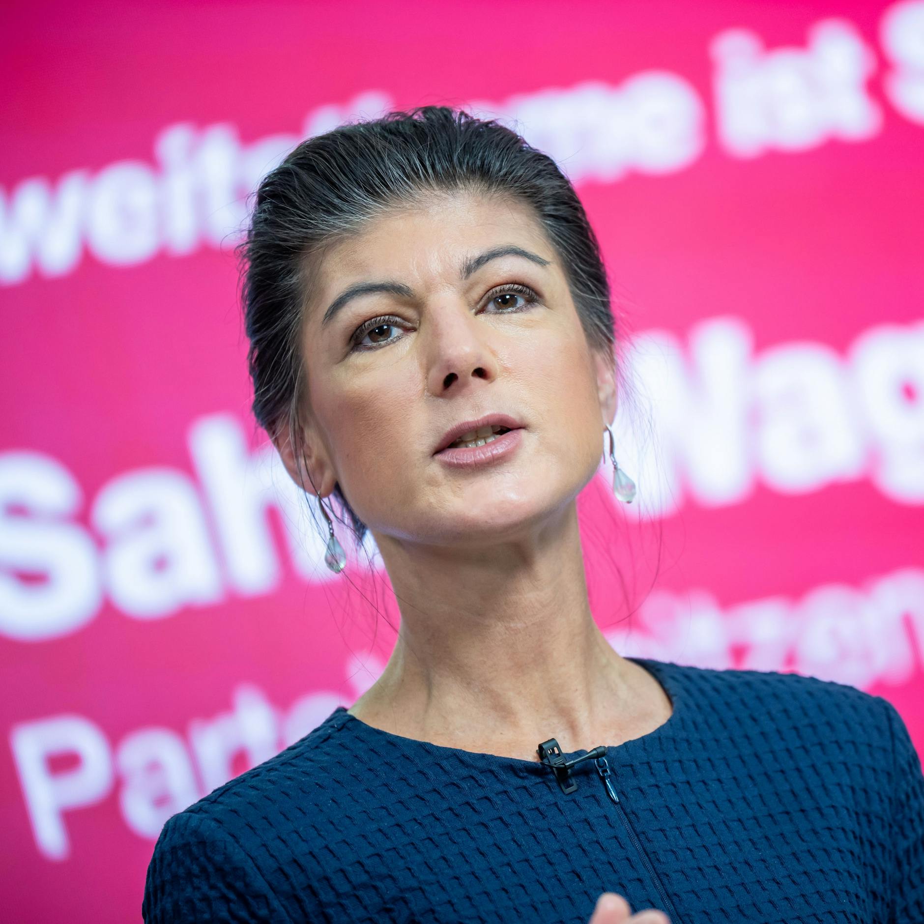 Image - Wo ist Sahra Wagenknecht? BSW-Star ist abgetaucht. Schmeißt die Politikerin hin?