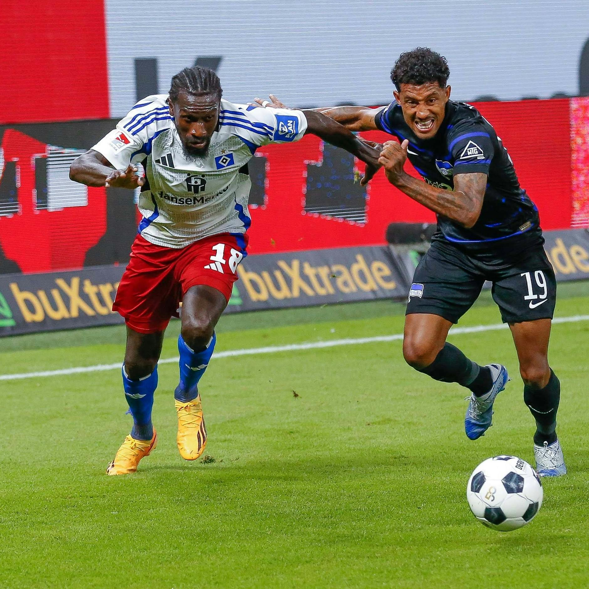 Sein bisher letztes Spiel für Hertha machte Jeremy Dudziak /r.) beim 1:1 gegen den HSV im August 2024.