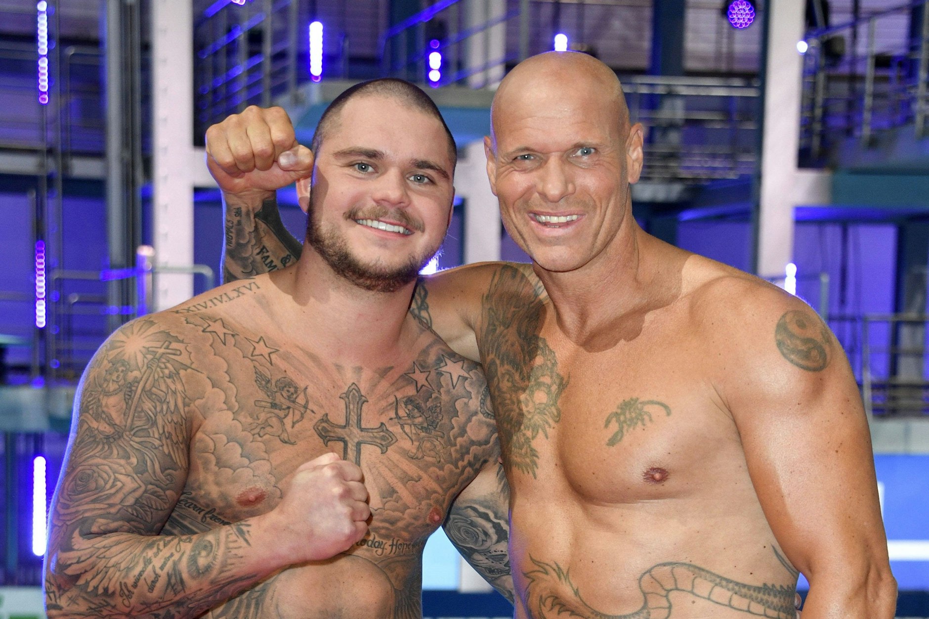 Nico und Thorsten Legat beim Turmspringen im Januar 2024