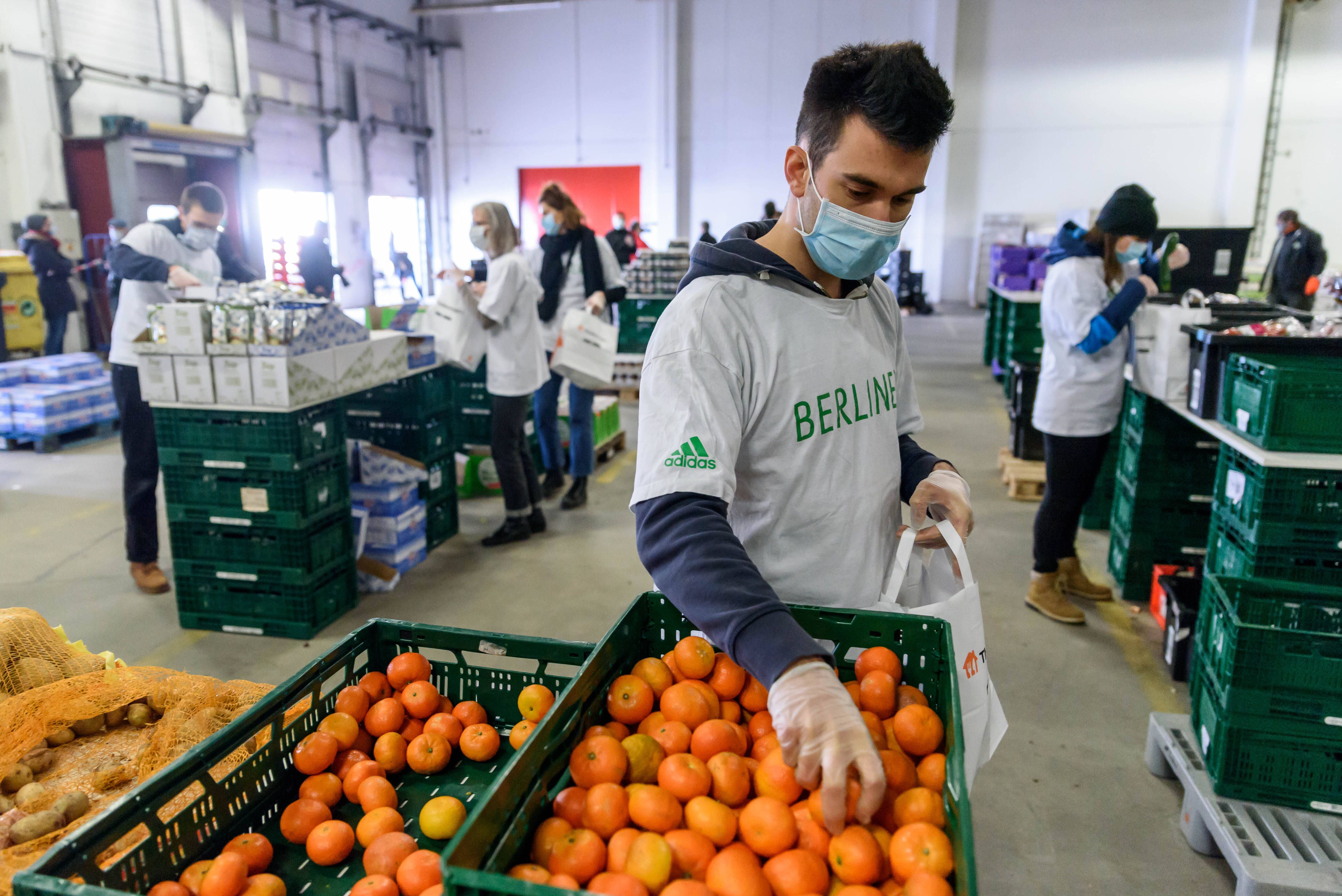 Image - Schwerin verdonnert Flüchtlinge und Bürgergeld-Nutzer zur Arbeitspflicht!