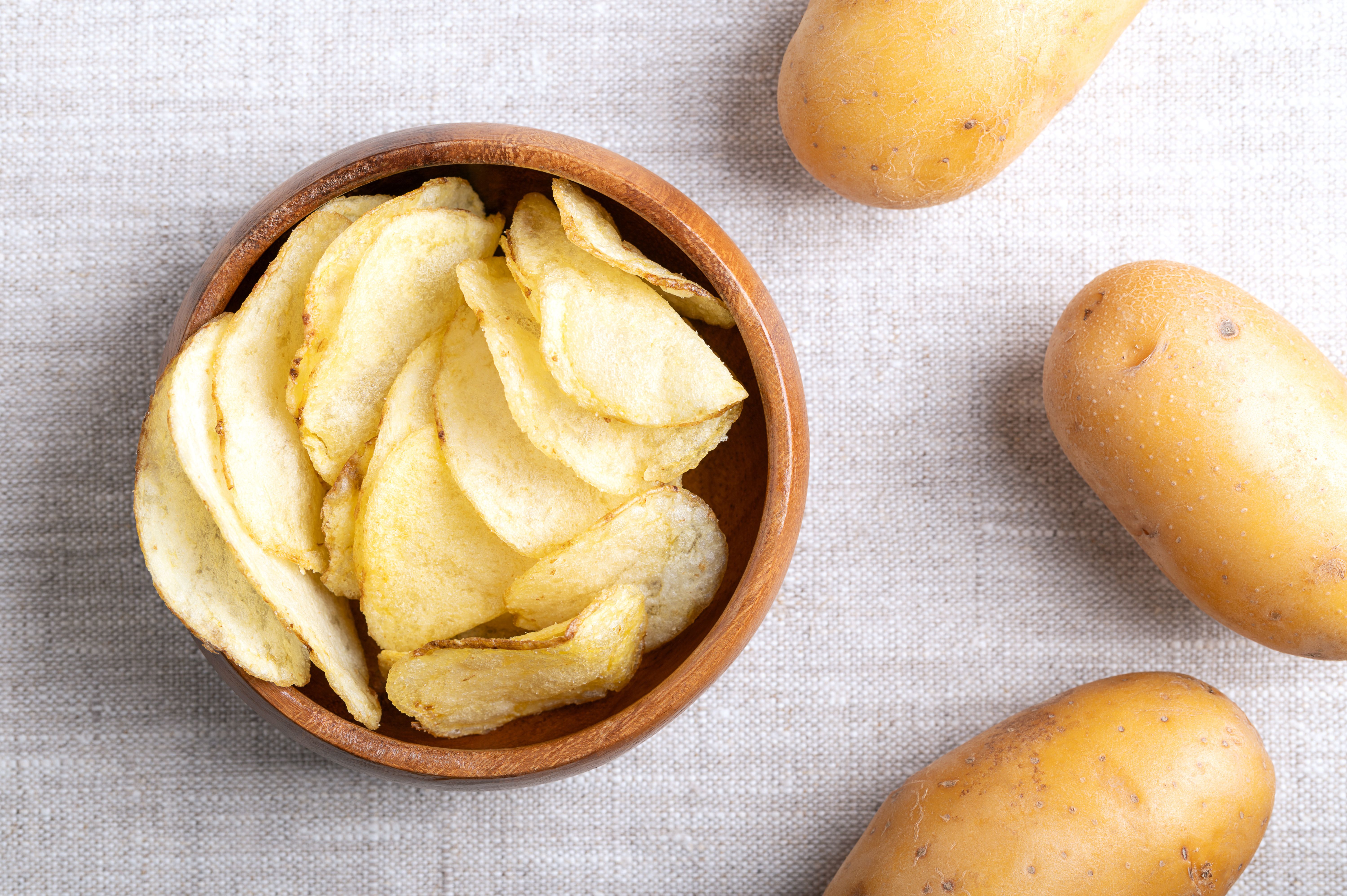 So machen Sie Kartoffelchips ganz einfach selber – in nur 8 Minuten!