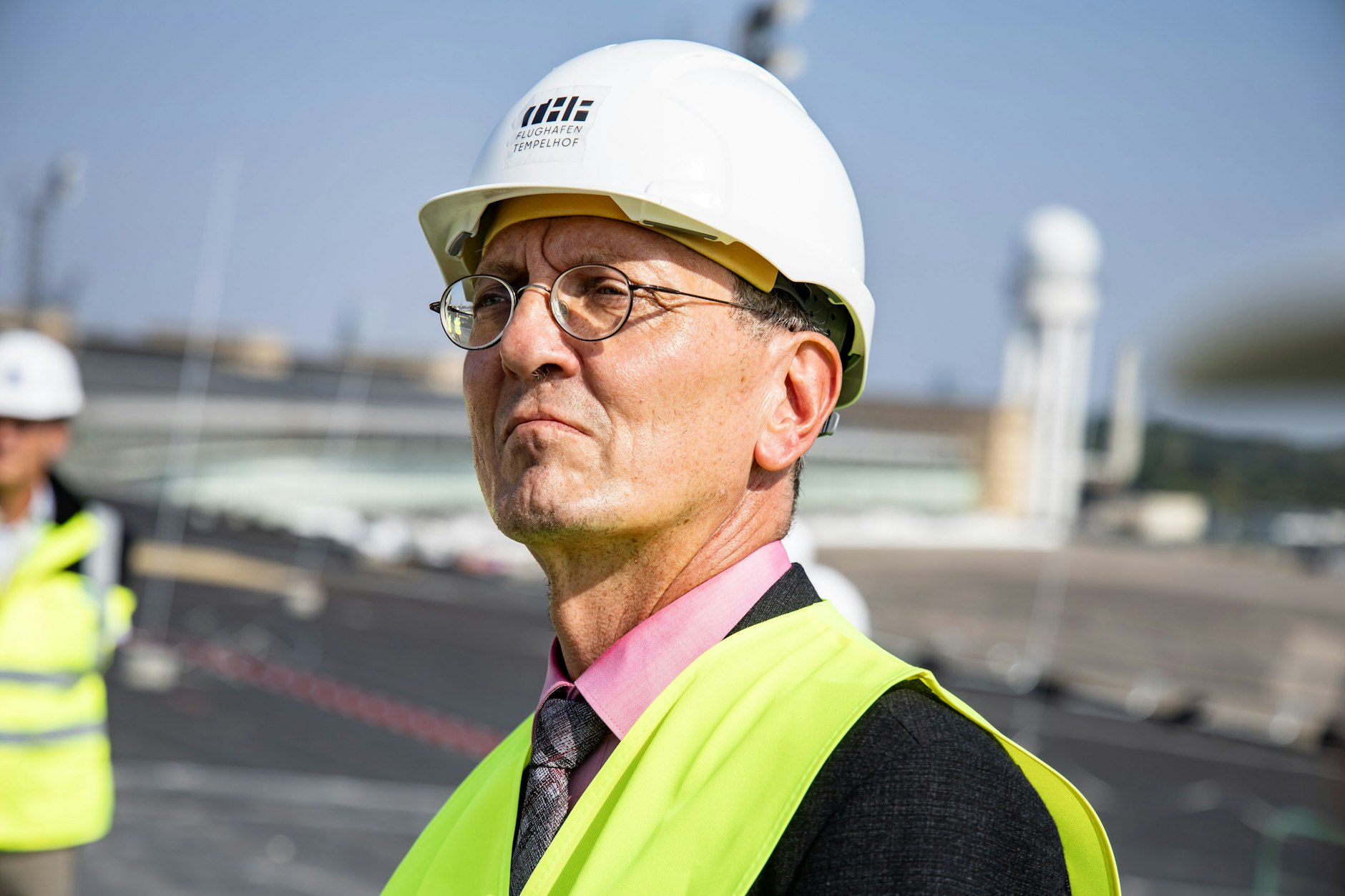 Bausenator Christian Gaebler (SPD) bei einer Baustellenbesichtigung (Archivfoto)