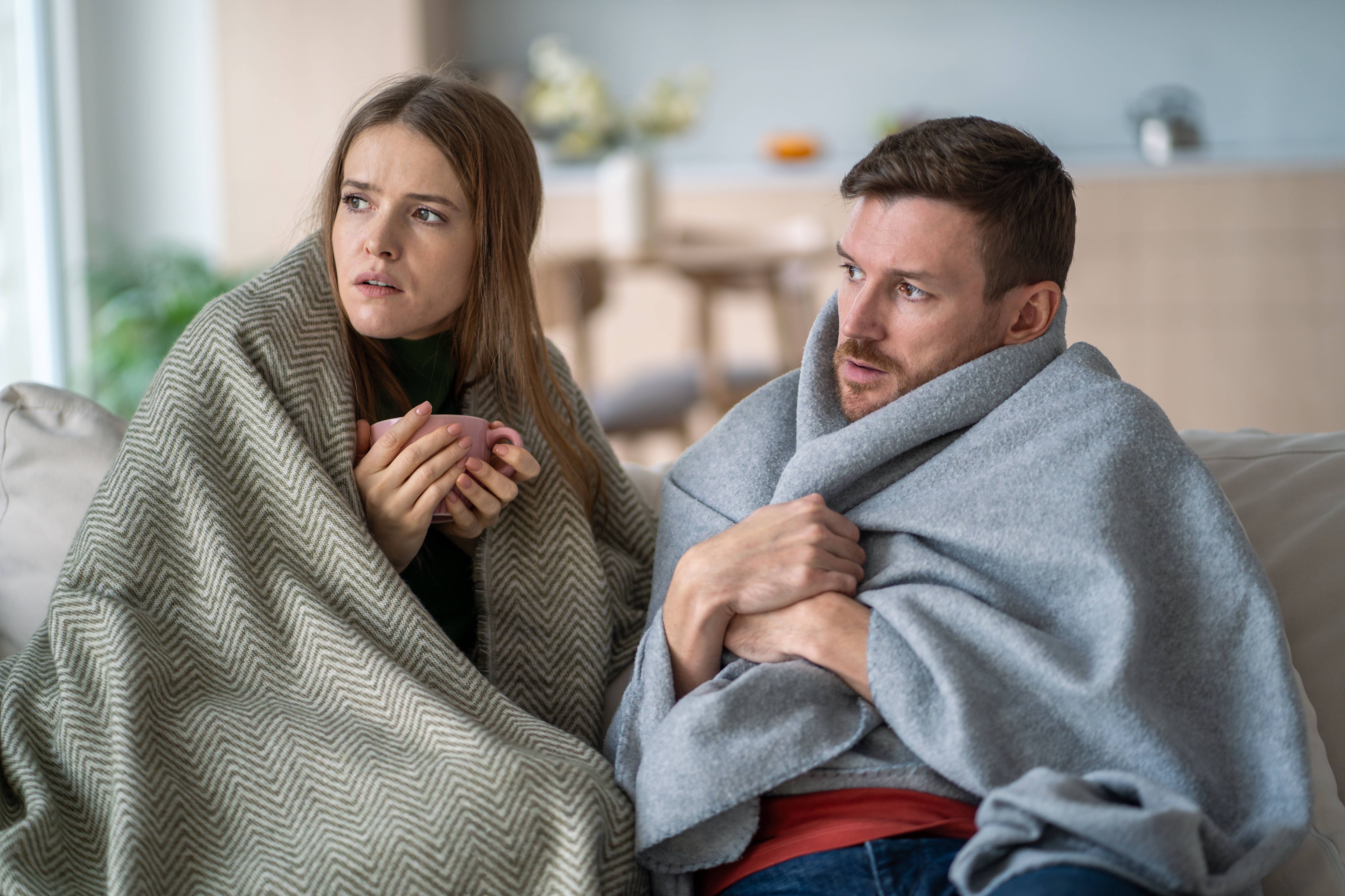 Achtung: Lohn am ersten Krankheitstag soll gestrichen werden! DAS ist der Plan