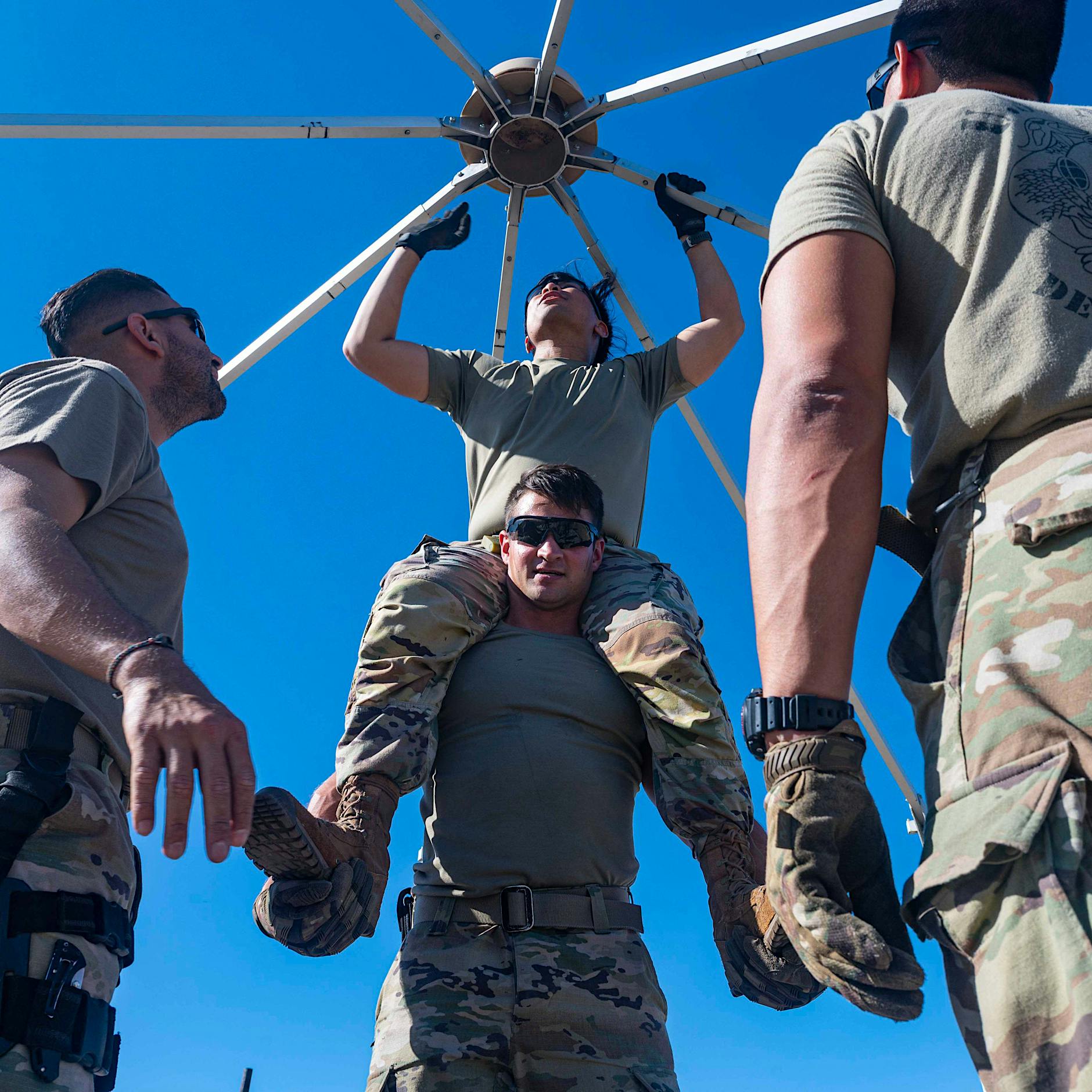 Trump plant Abschiebungen – Honduras droht mit Schließung von Militärstützpunkt