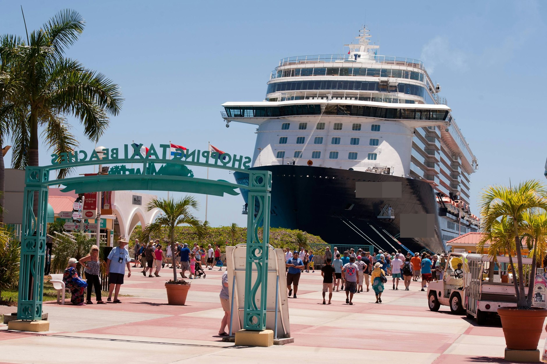 Der Kreuzfahrthafen Philipsburg auf der Insel Sint Maarten. Auf welchem Kreuzfahrtschiff das Unglück geschah, ist nicht bekannt.