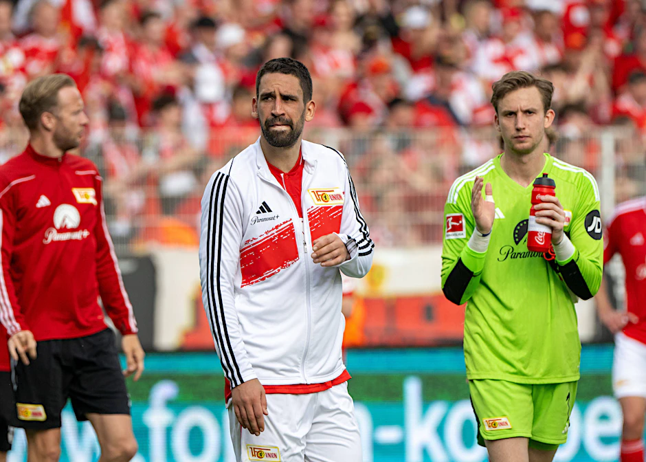 Auf die beiden Anführer Rani Khedira (30, l.) und Torhüter Frederik Rönnow (32) muss der 1. FC Union in Heidenheim verzichten.