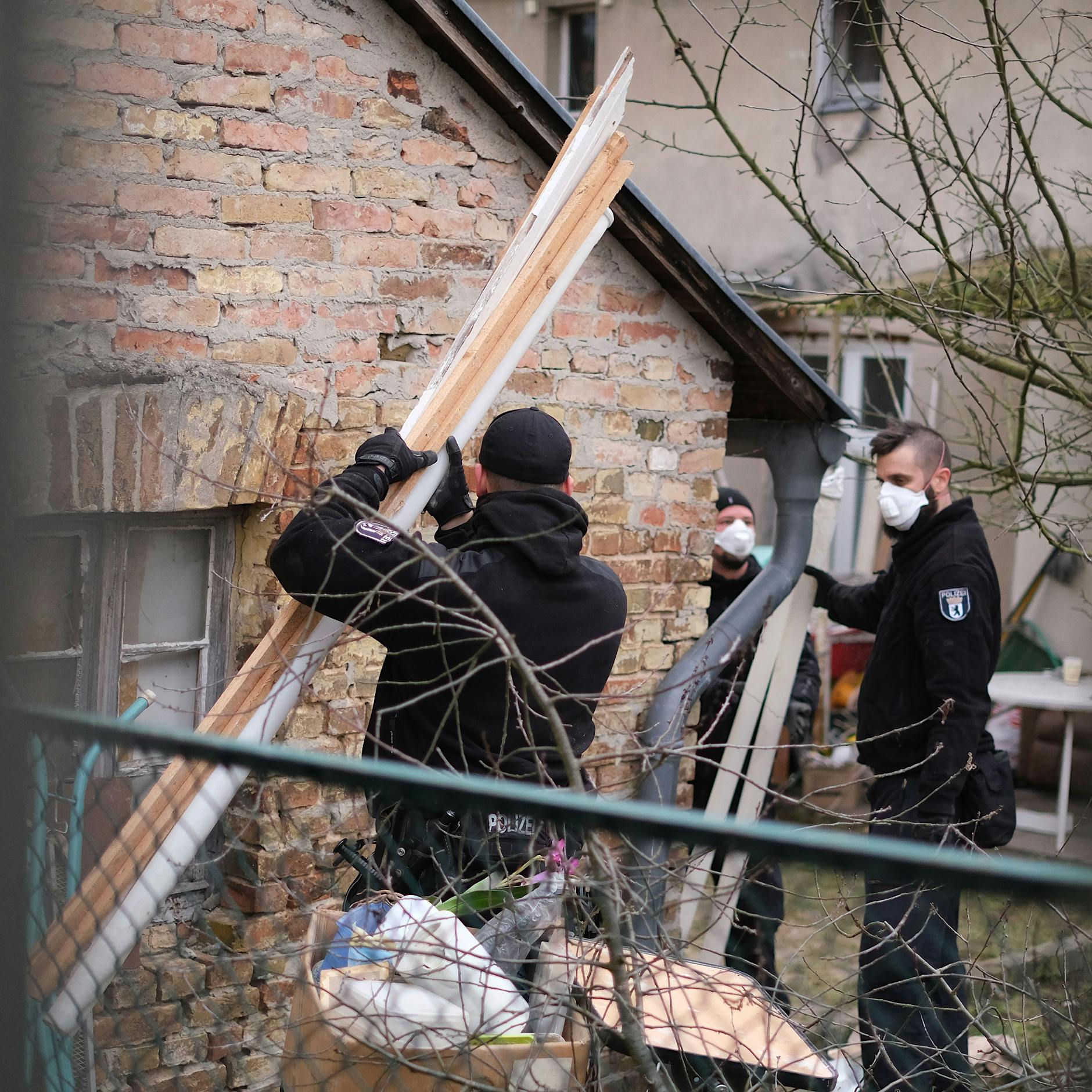 Vermisstenfall: Kripo sucht Leiche nahe einer Schule in Berlin-Wannsee
