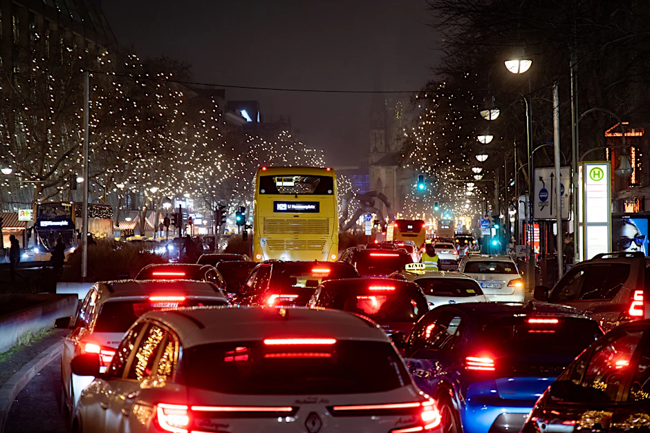 Alltag in der Tauentzienstraße in Berlin: Hier kommt es regelmäßig im Berufsverkehr zu Staus.
