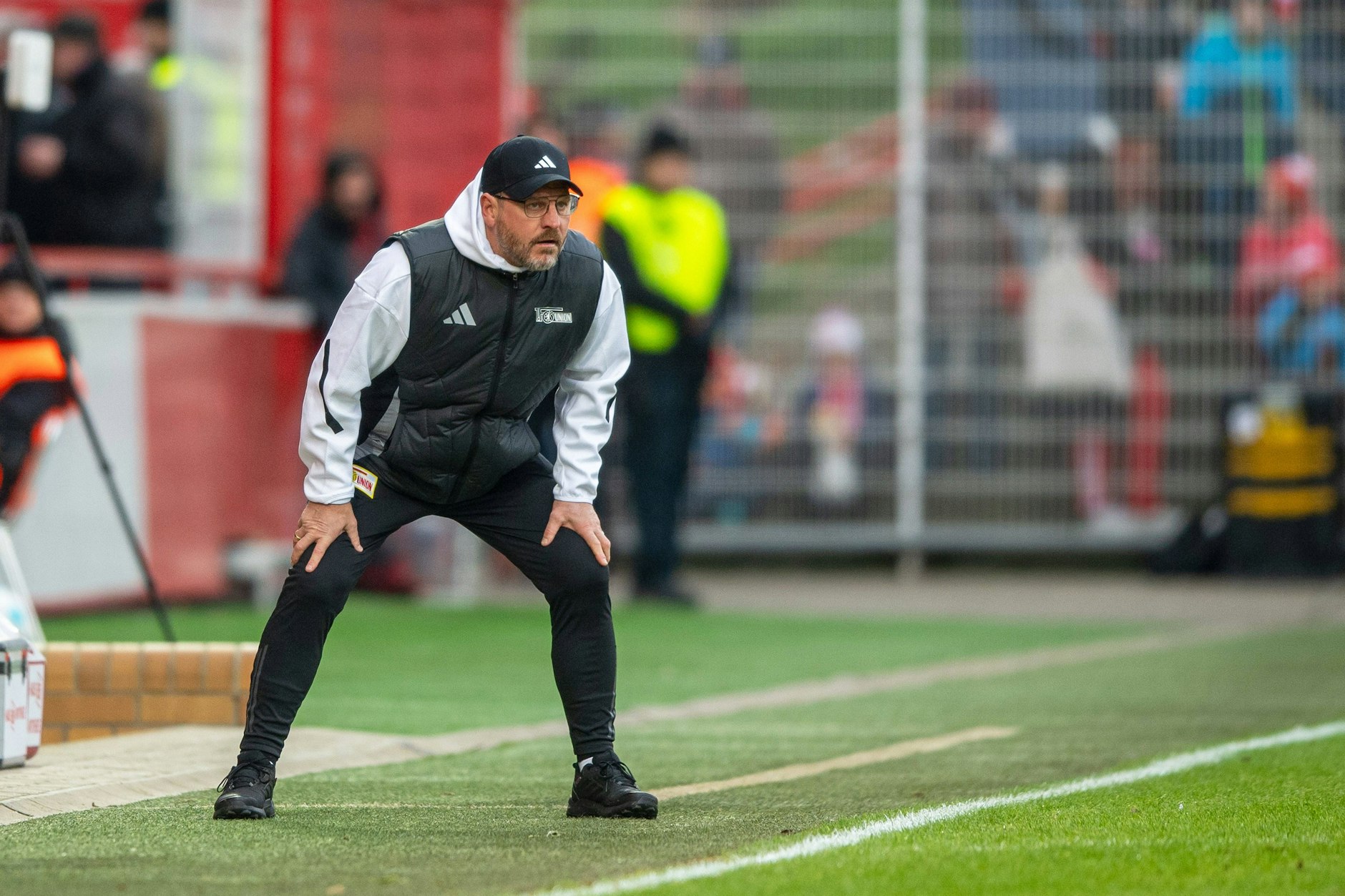 Gibt an der Seitenlinie immer alles und hofft auf drei Punkte in Heidenheim: Steffen Baumgart (53), neuer Cheftrainer des 1. FC Union.