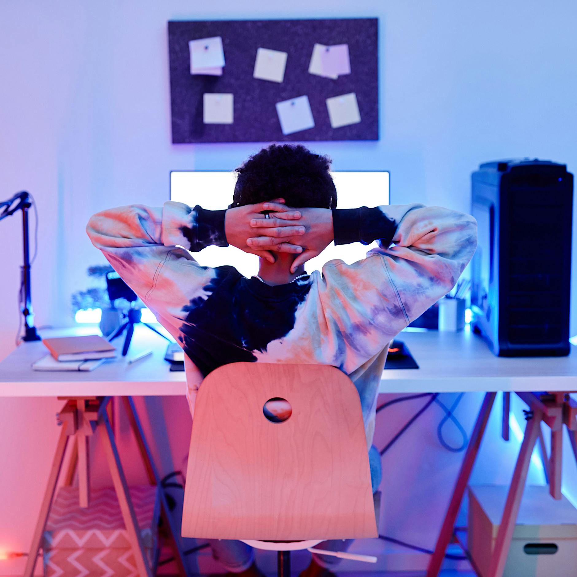 Der Mond kracht in die Erde: Wie die Generation Z Katastrophen bewältigt