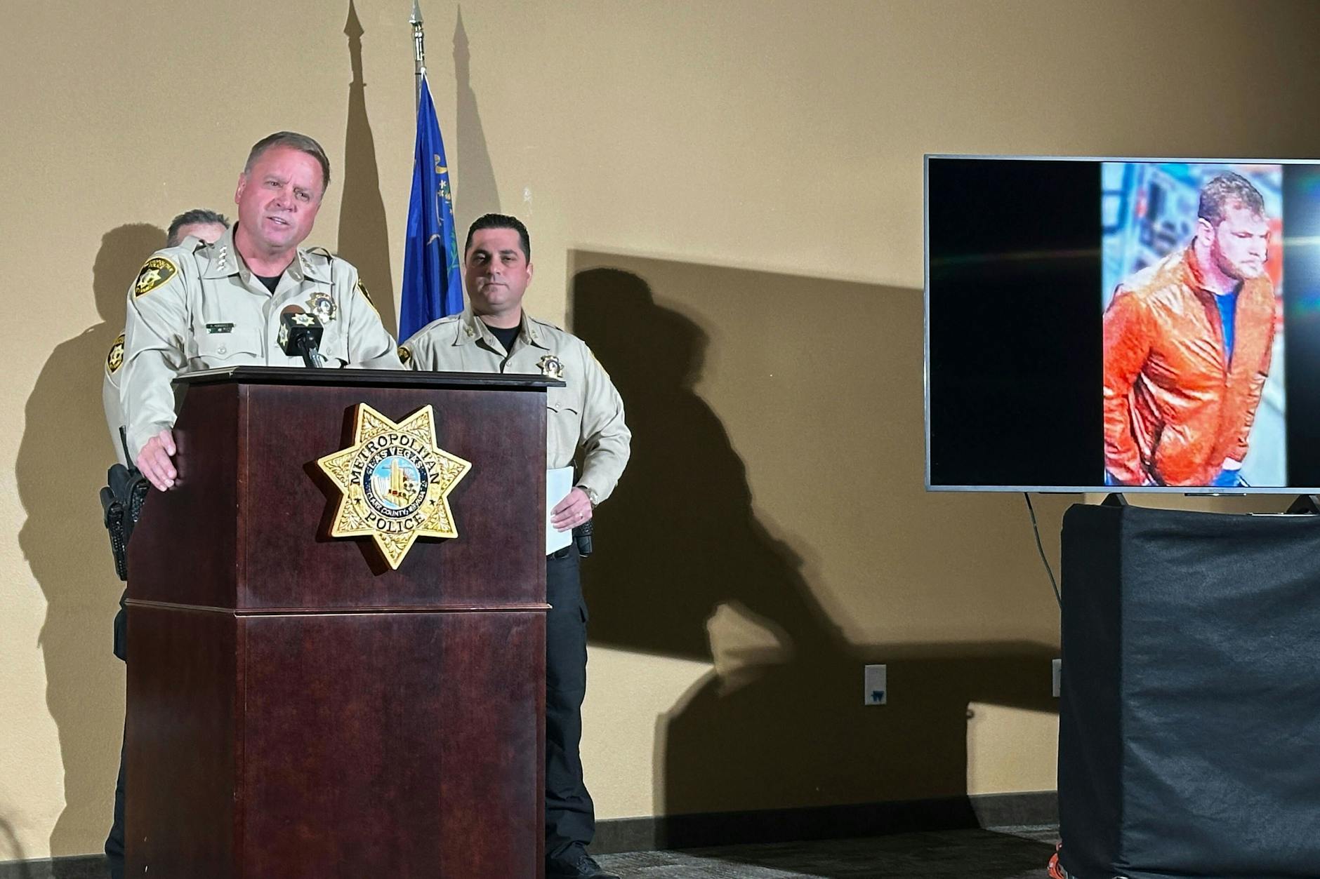 Las Vegas: Sheriff Kevin McMahill spricht bei einer Pressekonferenz über die Entwicklungen der Ermittlungen.