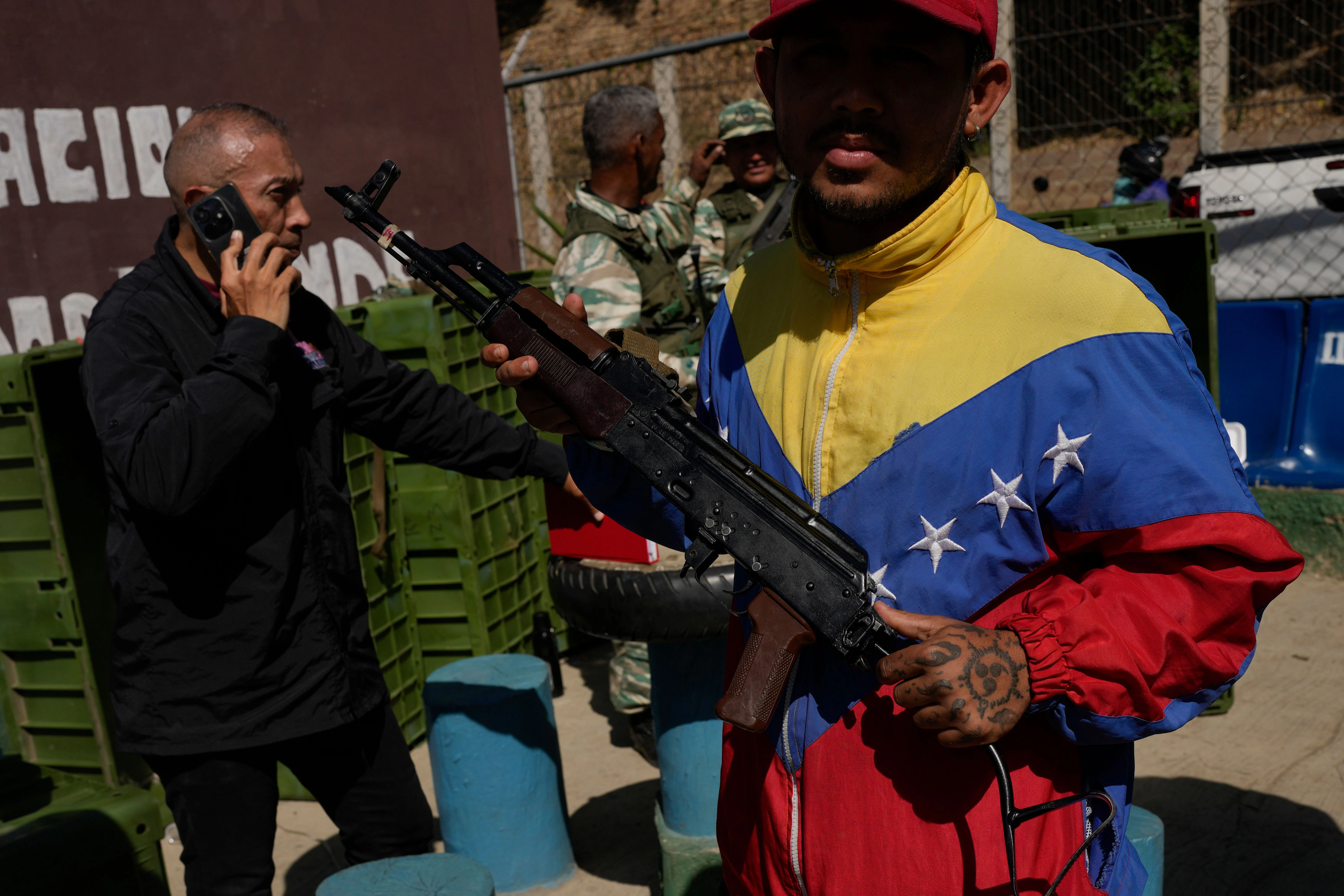 Venezuelas Präsident Nicolás Maduro hat wenige Tage vor seiner geplanten Vereidigung für eine weitere Amtszeit die Sicherheitsmaßnahmen landesweit verschärft.