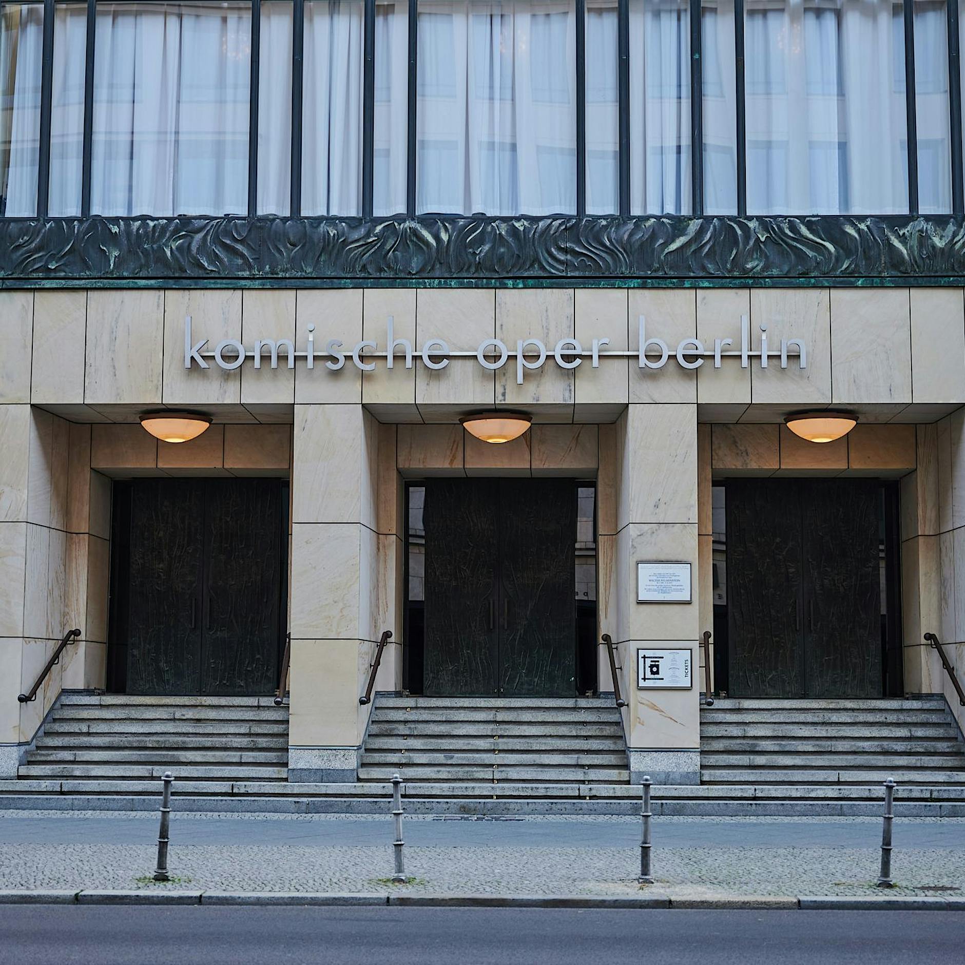 Komische Oper streicht geplante Produktion Mein Freund Bunbury: Sparpläne des Senats