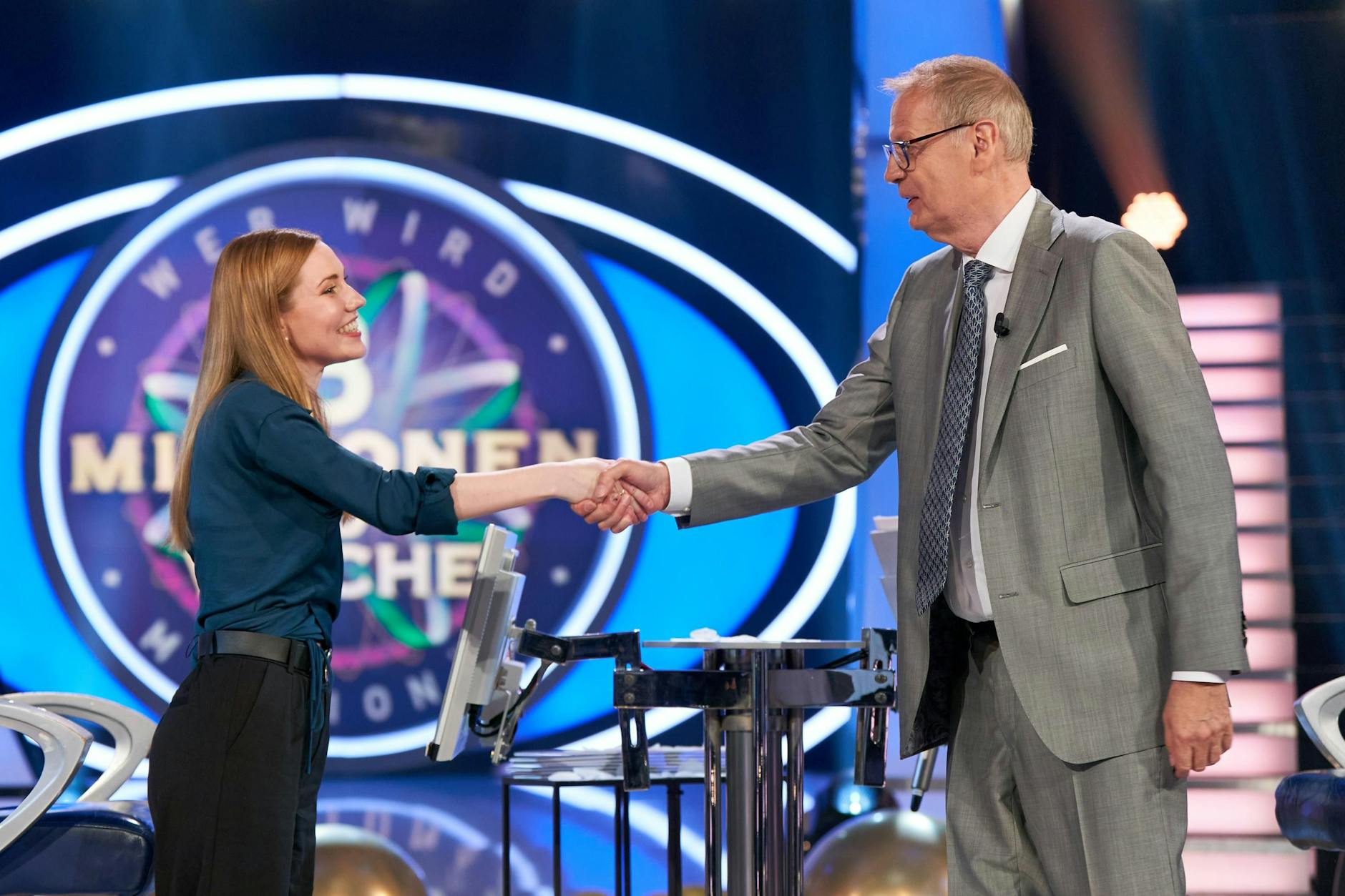 Laura Harbig bekommt bei der 3-Millionen-Euro-Woche von „Wer wird Millionär?“ eine zweite Chance – und trifft erneut auf Moderator Günther Jauch.