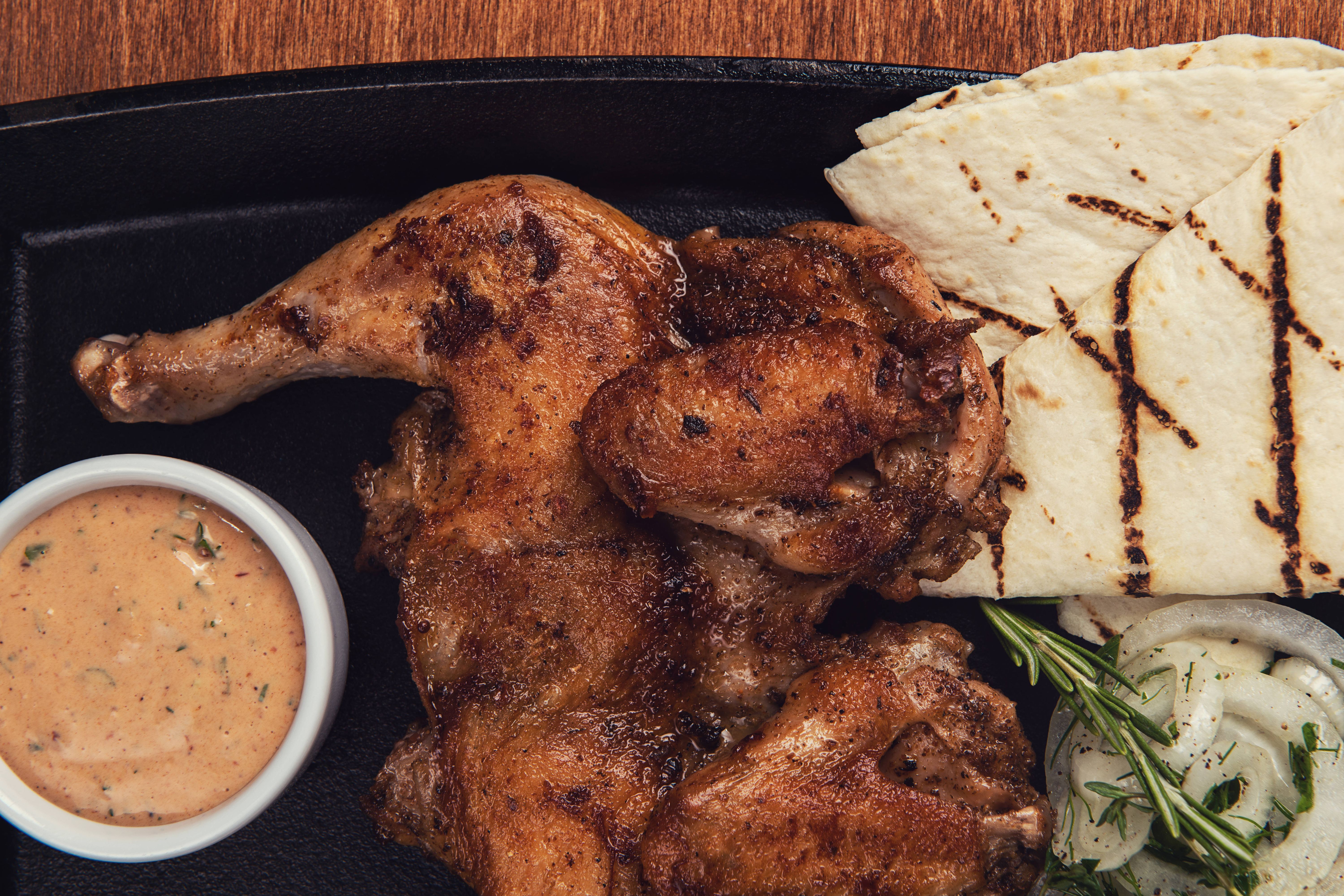 Image - Brathähnchen mit Teufelssoße: Das geniale Rezept von DDR-TV-Koch Kurt Drummer