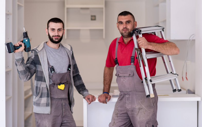 Handwerker im Haus: Muss ich Trinkgeld geben? Darf ich zugucken?