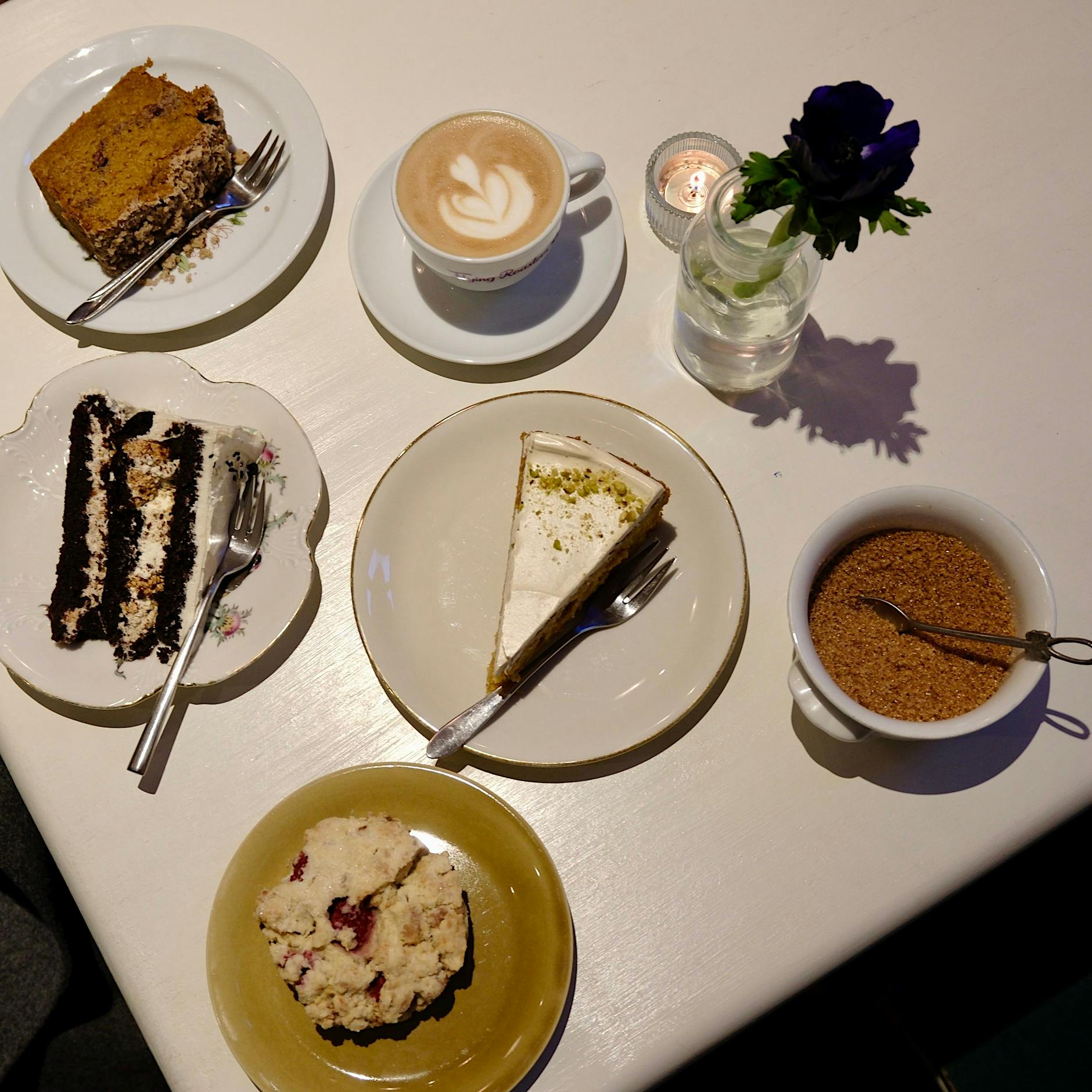 Veganuary: In diesem veganen Café in Wedding wird jede Naschkatze glücklich