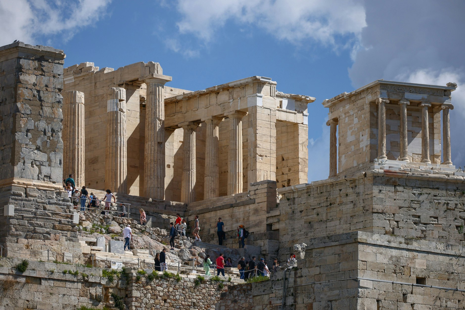Die Propyläen in Athen waren Vorbild für ein ganz besonders Bauwerk in Deutschland.