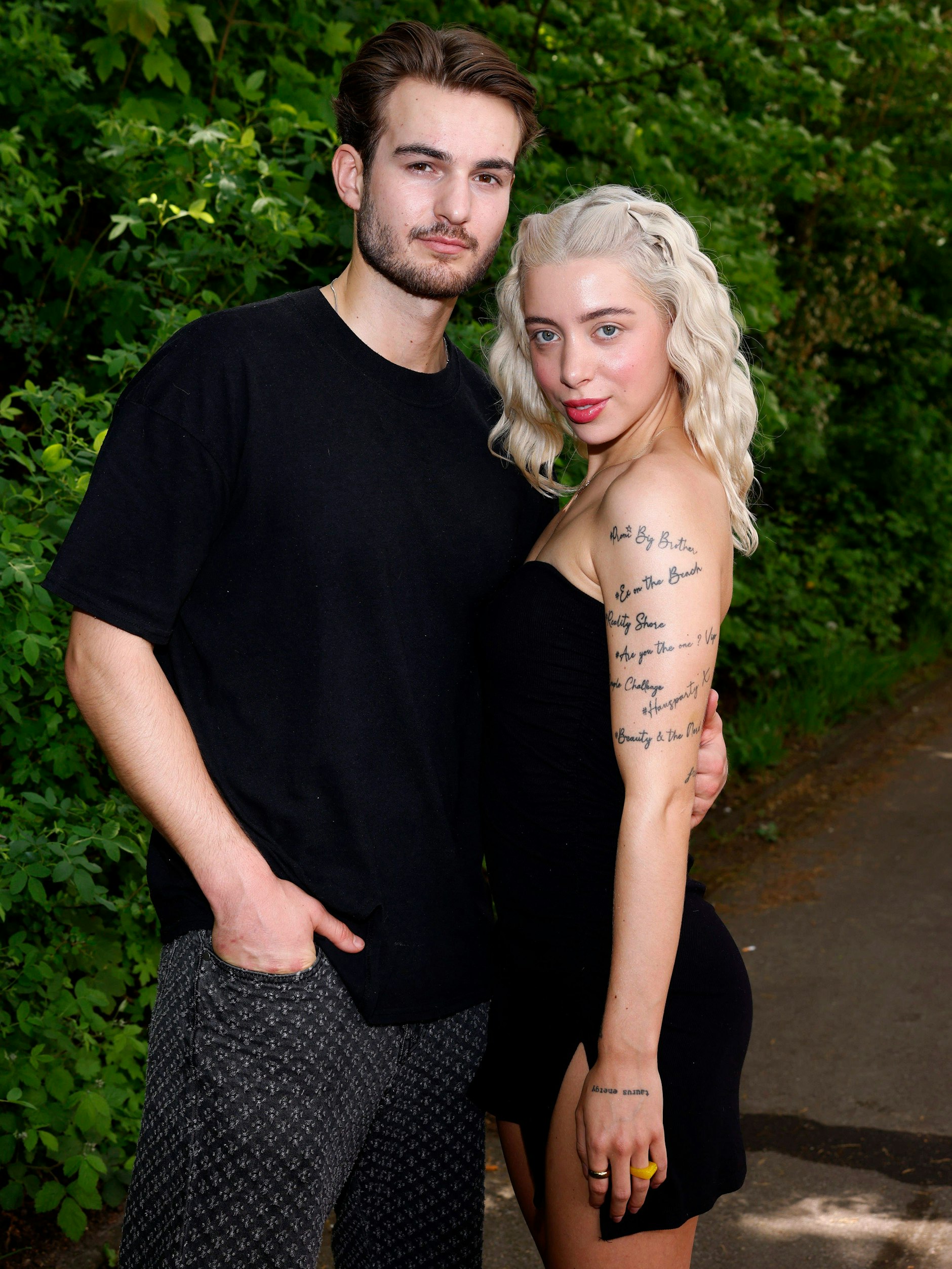 Walentina und ihr Ex Can liefern sich gerade eine ordentliche Schlammschlacht.