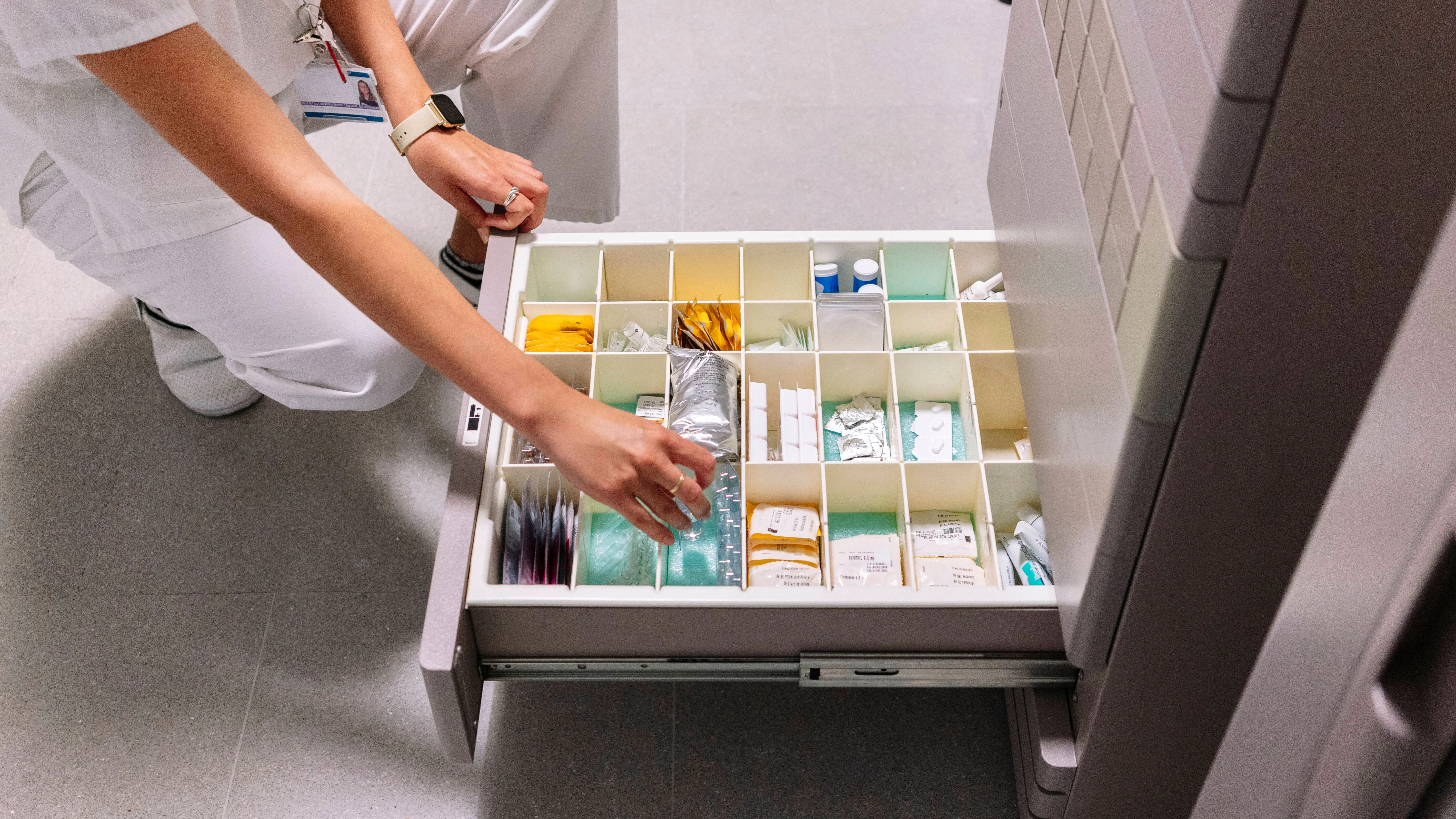 In vielen Berliner Kliniken liegt die Sex-Droge Ketamin einfach so in Schränken rum.