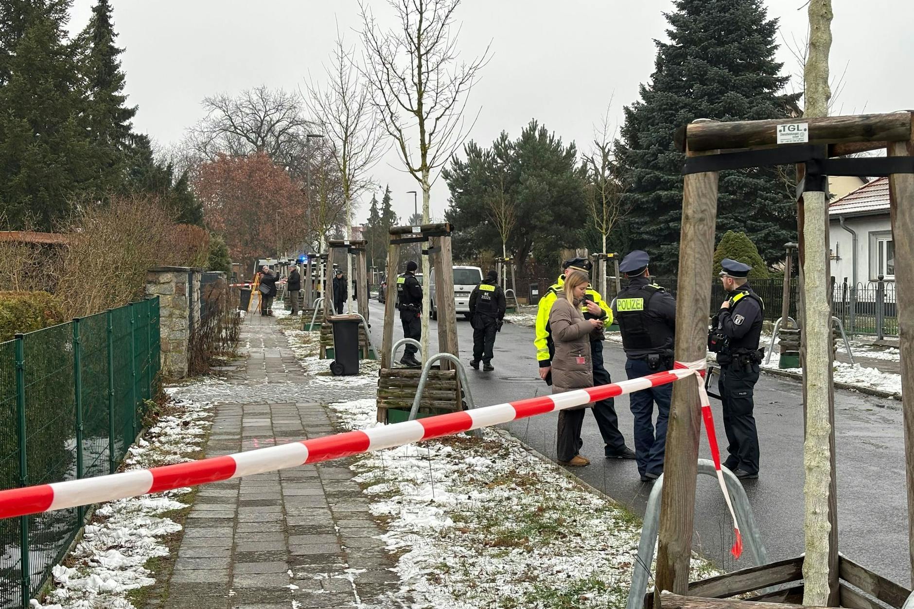 Hier schossen die Polizisten auf einen Messer-Mann.