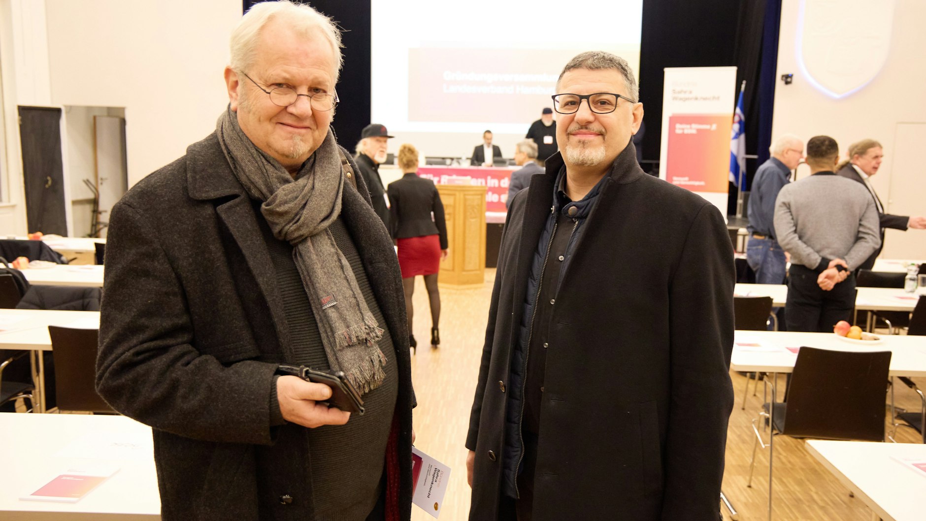Norbert Weber (l.) und Dejan Lazic wollen den Rausschmiss nicht hinnehmen.