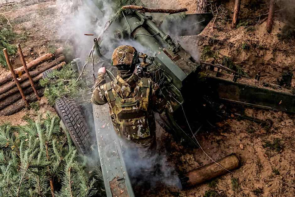Ein russischer Soldat in der Ostukraine: Nun sollen sich in der ukrainisch kontrollierten Kursk-Region die Gefechte verstärkt haben.
