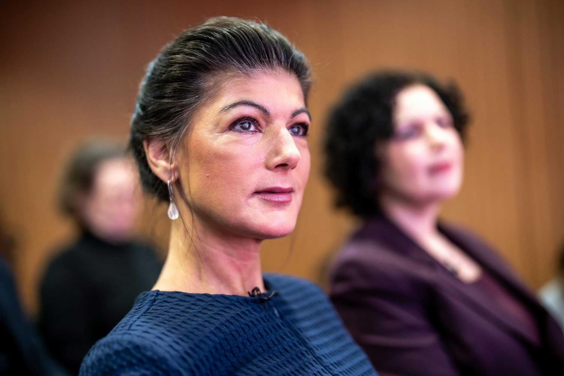 Sahra Wagenknecht (l.), Bundesvorsitzende des Bündnis Sahra Wagenknecht (BSW), will mitentscheiden, wer in ihrer Partei Mitglied sein darf.