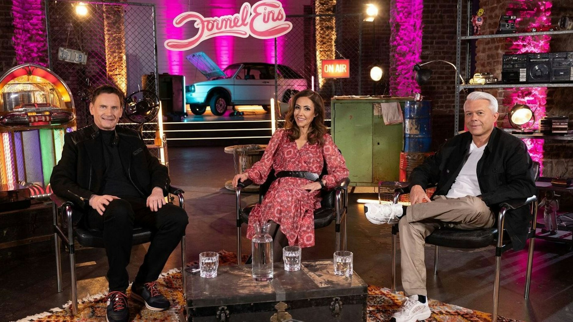 Peter Illmann, Anastasia Zampounidis und Markus Kavka (v.l.n.r.) führen durch "Formel Eins - Die größten Hits aller Zeiten".