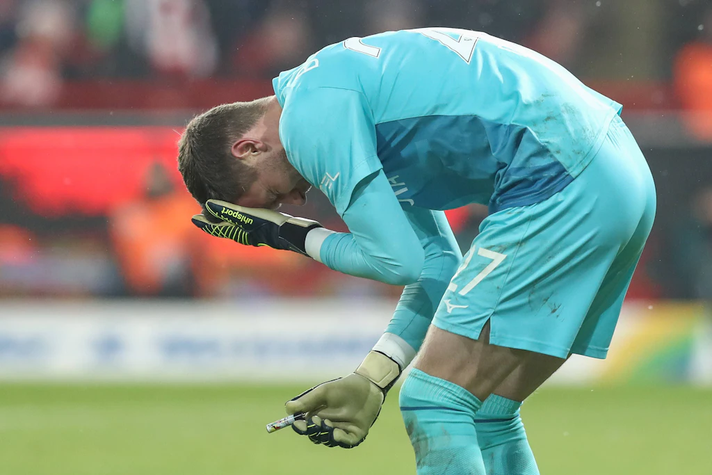 Feuerzeug-Wurf: Urteil da – so heftig wird der 1. FC Union bestraft