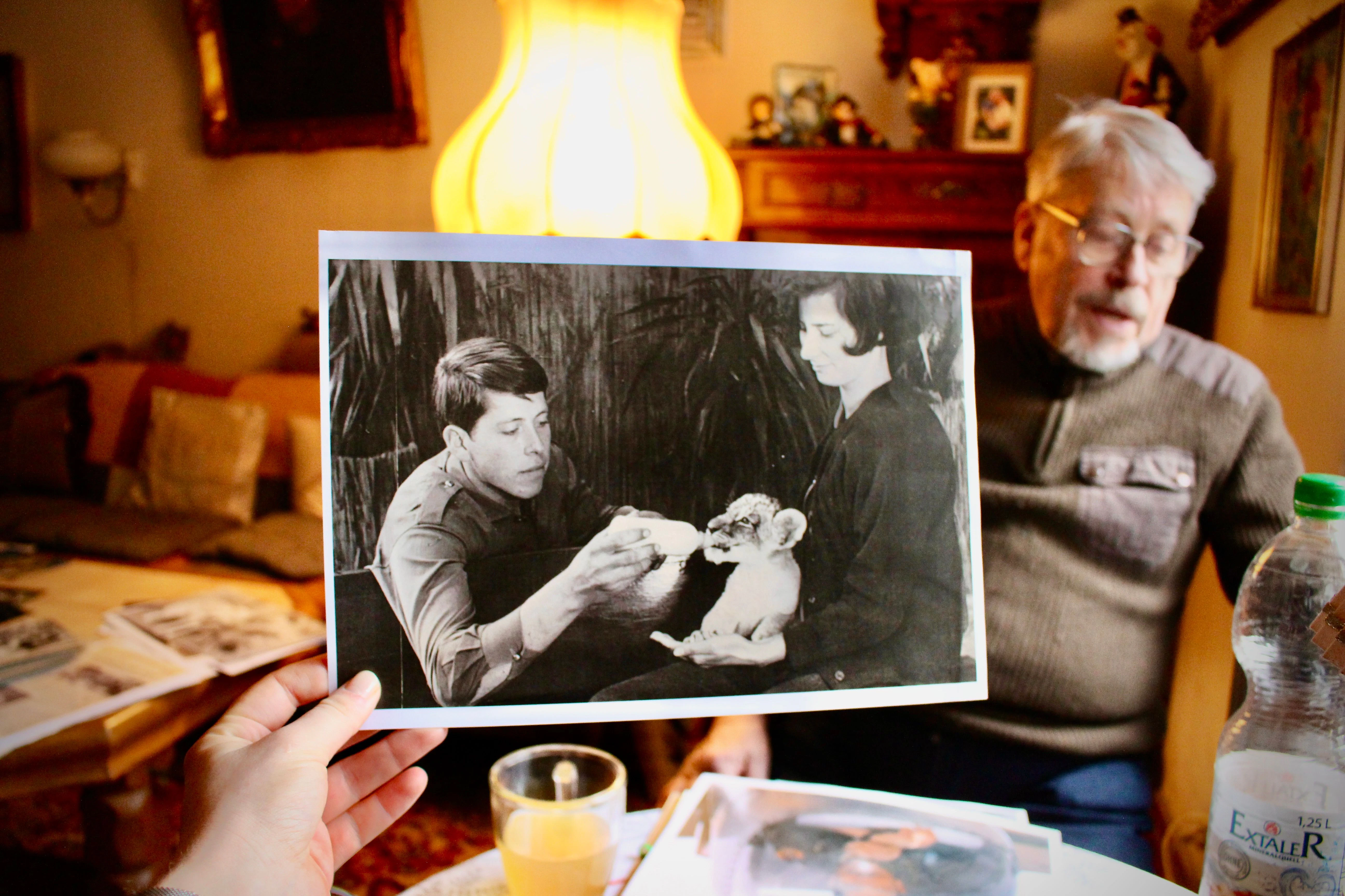 Michael Barz und seine Lebensgefährtin – sie lernten sich bei den Löwen kennen. Alte Fotografie aus Michaels Archiv.