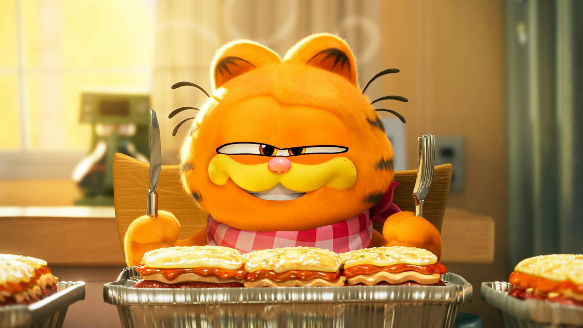 Erst im vergangenen Jahr kam ein Kinofilm zu Garfield auf den Markt - hier wird auch die Sucht nach Lasagne thematisiert, die der Kater bekam, weil er in Mamma Leoni’s Italian Restaurant geboren wurde.