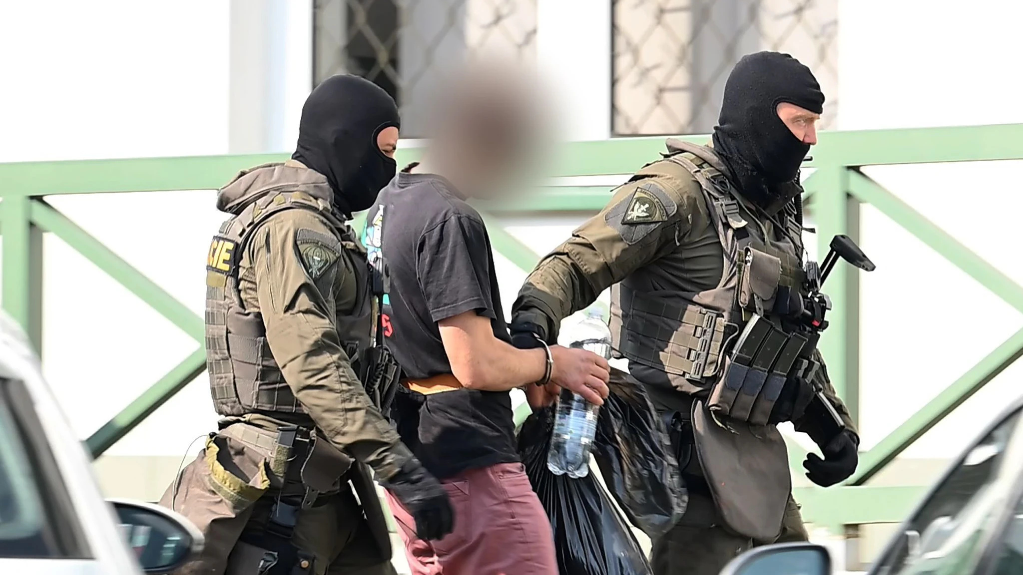 Der Tatverdächtige wurde aus der Tschechischen Republik nach Sachsen ausgeliefert. Der Moldawier kommt jetzt vor Gericht.