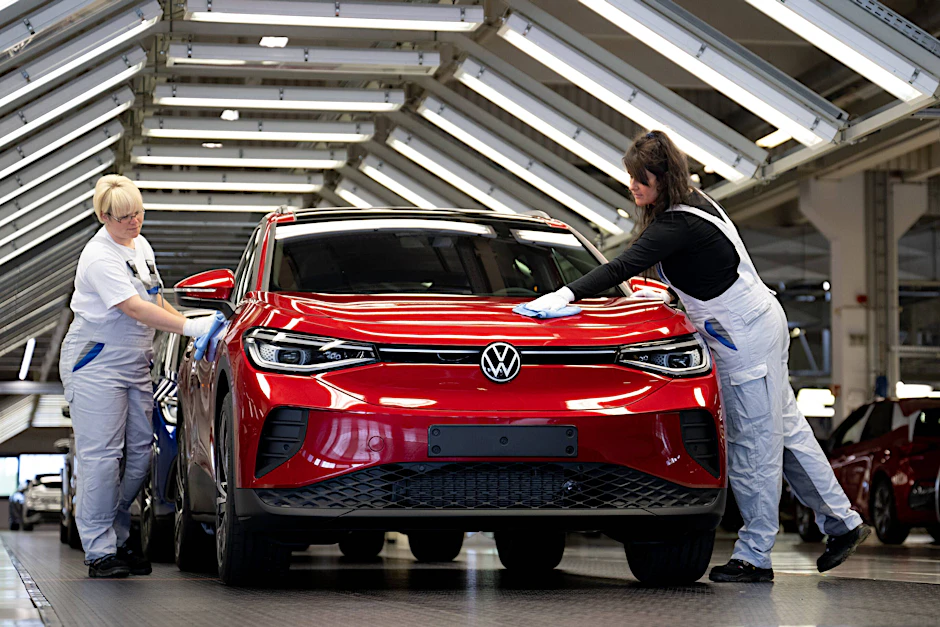 Auch das VW-Werk in Zwickau ist von den Sparmaßnahmen betroffen. Dadurch könnten Tausende Jobs in der ganzen Region Sachsen in Gefahr geraten.