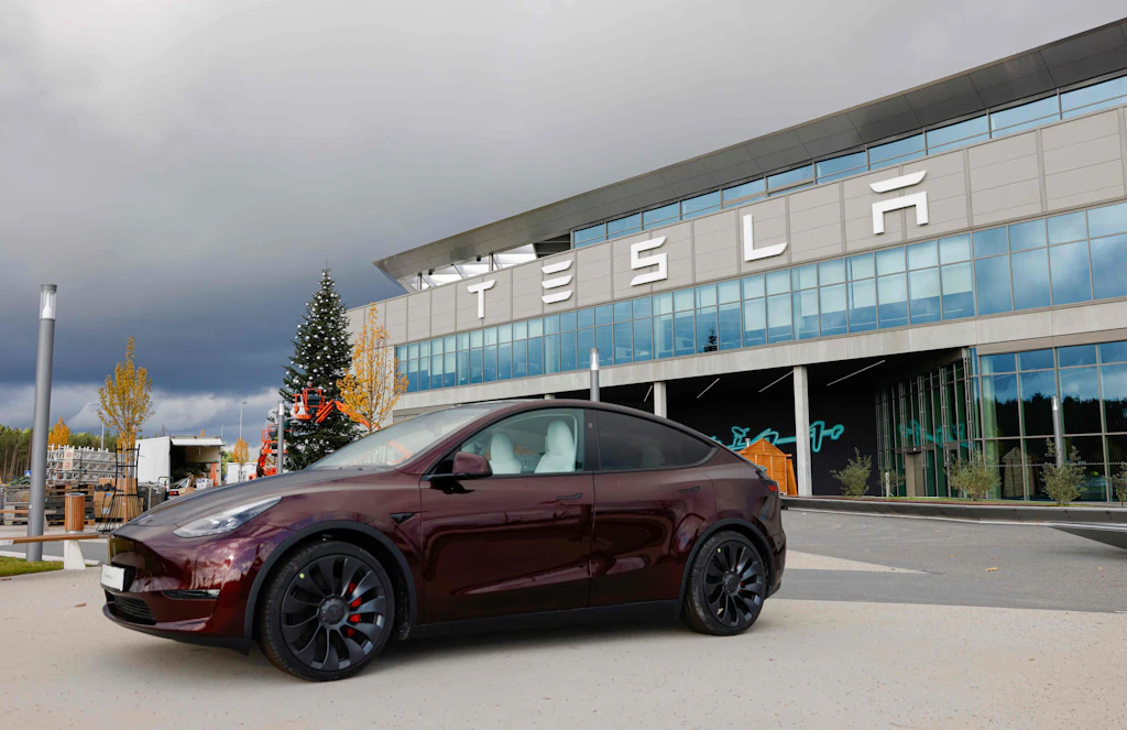 Elektrikli arabalar artık “tehlikeli atık” değil mi? AfD'nin Elon Musk'un Tesla'ları hakkında şimdi söylediği şey bu