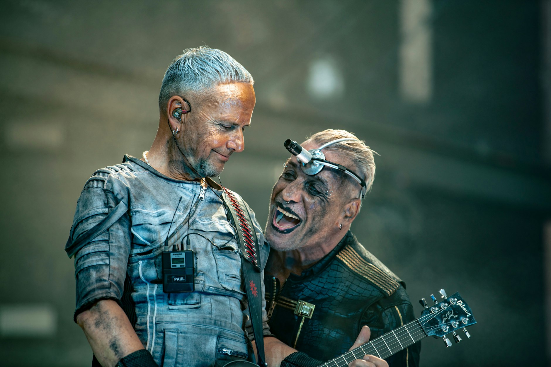 Gehen die Rocker von Rammstein (hier: Till Lindemann und Paul Landers) 2025 wieder auf Tour? In Falschmeldungen im Netz wird das immer wieder behauptet.