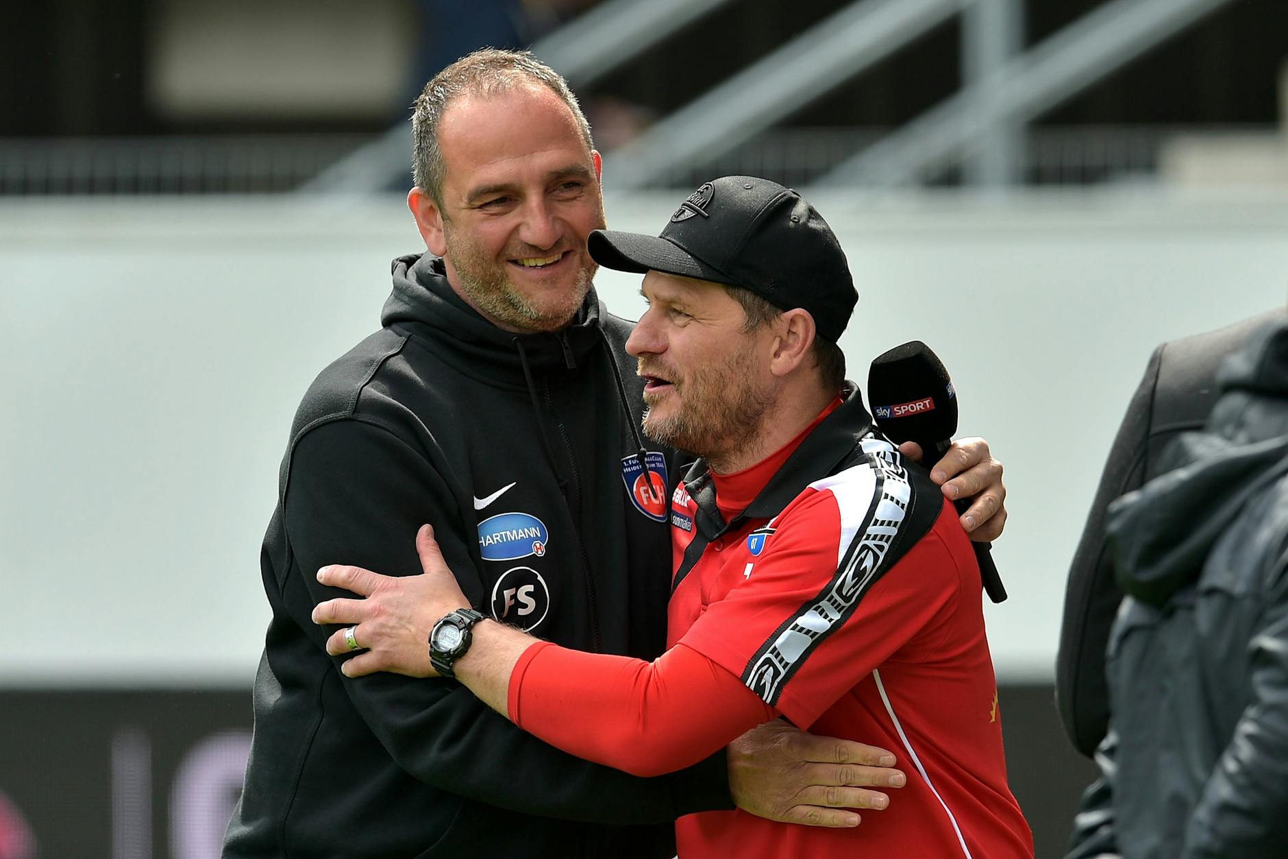 Zwei Trainer, die sich beide sehr schätzen. Heidenheim-Legende Frank Schmidt und Unions neuer Coach Steffen Baumgart.