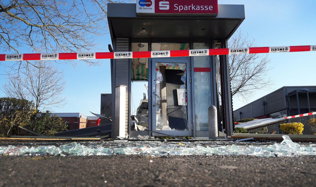 Schock-Zahlen! Sprengbanden jagen 44 Geldautomaten in die Luft