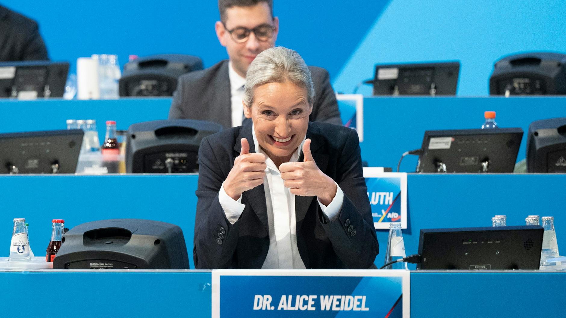 Alice Weidel im Aufwind: Ihre Partei legt in Umfragen zu und kürte sie auf dem Parteitag in Riesa offiziell zur Kanzlerkandidatin.
