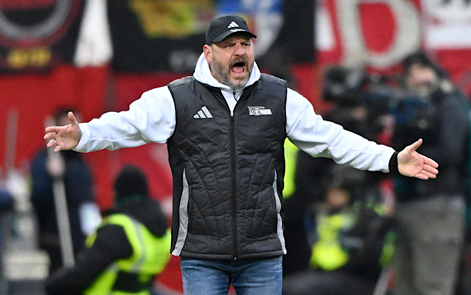 Trainer Steffen Baumgart (53) wollte mit dem 1. FC Union offensiveren Fußball spielen. In Heidenheim gelang das nur 15 Minuten lang.
