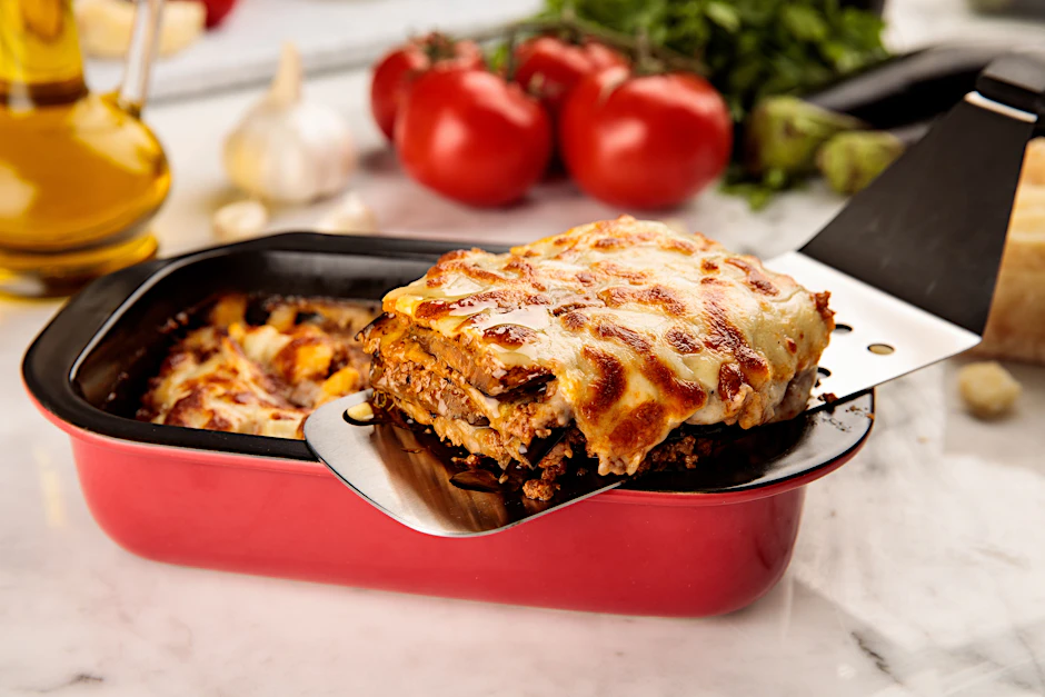 Eine Moussaka mit Kartoffeln und Hackfleisch ist das Lieblingsessen vieler Bulgaren.