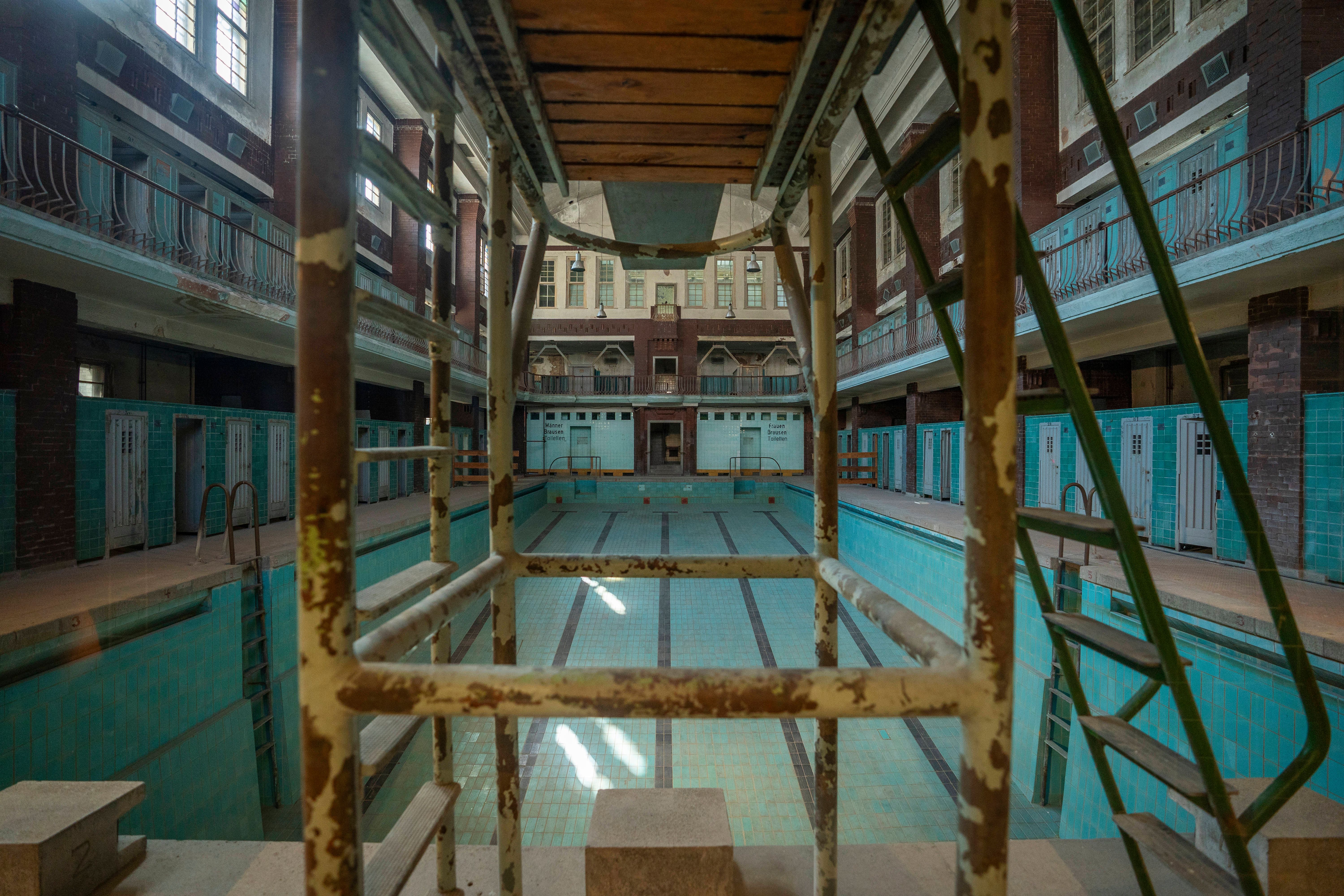 Fast jedes vierte Berliner Hallenbad dicht – Fanta 4 machen sich für Sanierung stark