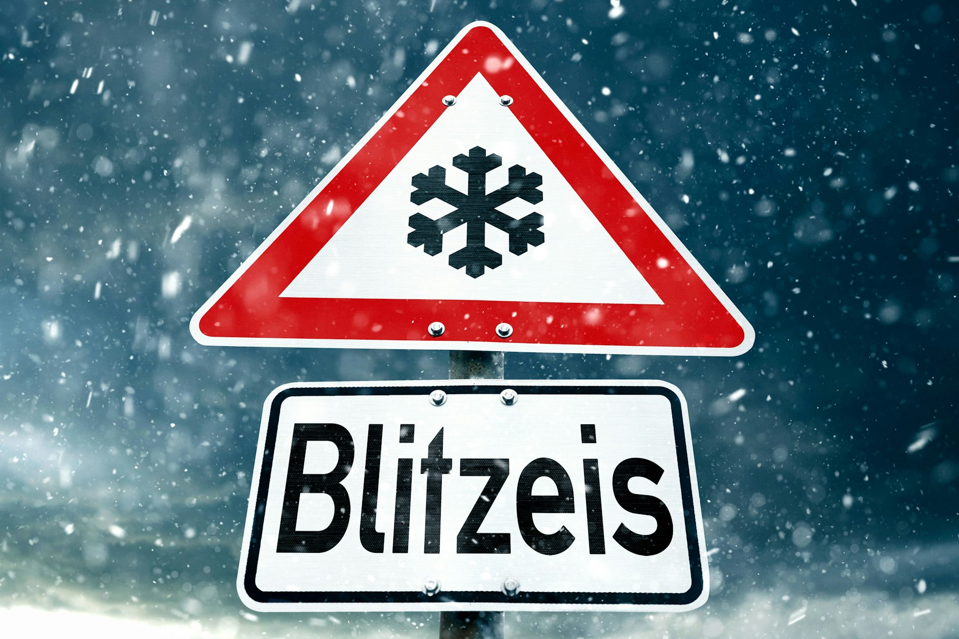 Am Dienstag wird es regional richtig glatt - Sprühregen auf frostigem Boden sorgt für das unangenehme Wetterphänomen.