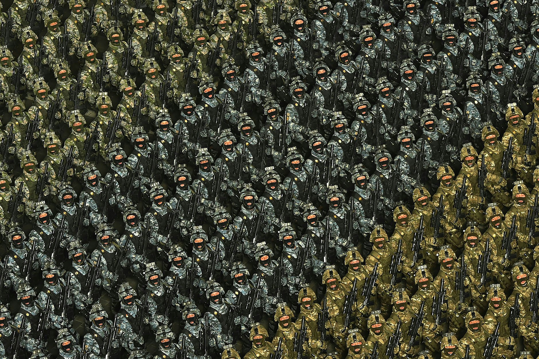 Nordkoreanische Soldaten während einer Militärparade. Die USA und Südkorea behaupten, Tausende Nordkoreaner befänden sich in Osteuropa, um gegen die Ukraine zu kämpfen.