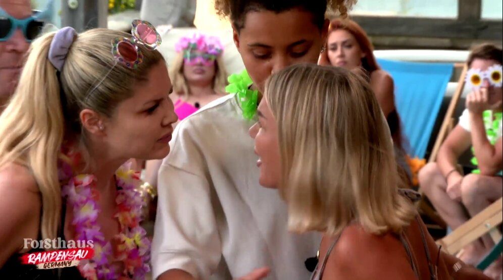 Image - „Forsthaus Rampensau“-Eskalation bei Yvonne und Emmy: „Schlage dich!“