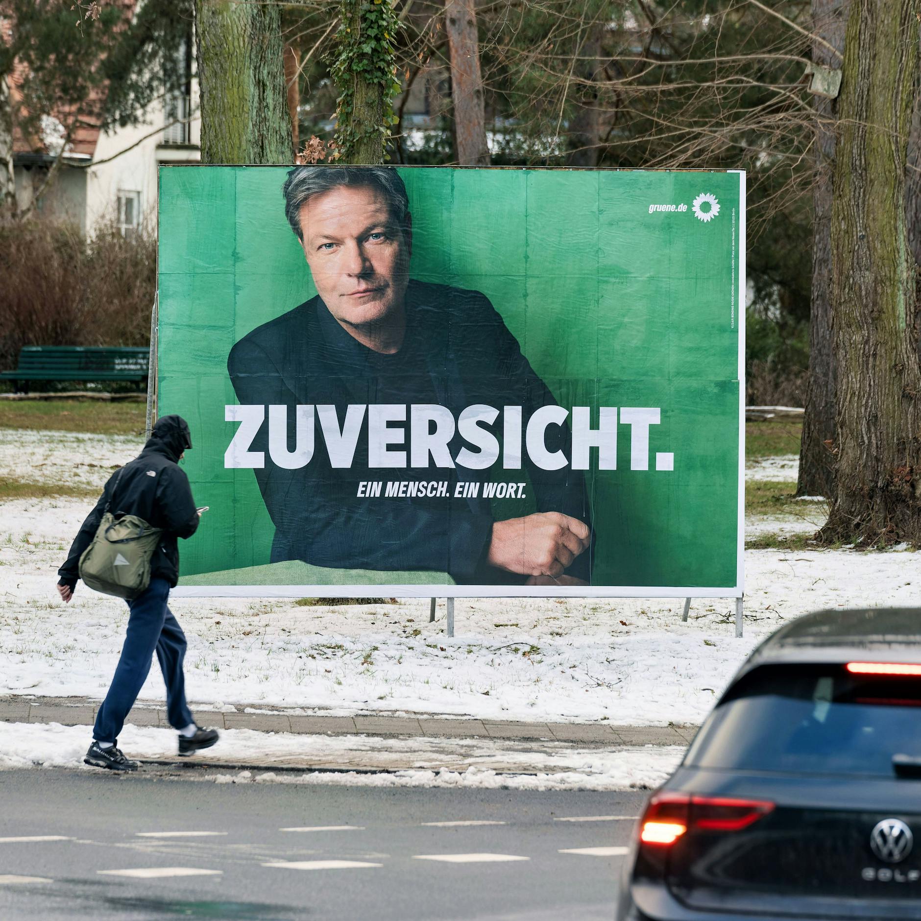 Image - Habeck mit Schlafzimmerblick, Weidel ohne Radau: Stilkritik der Wahlplakate